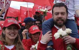 Carlos Fernando Galán y su esposa Carolina Deik.