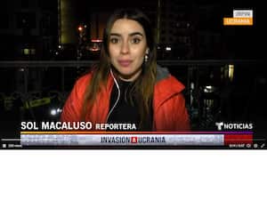 Periodista en Ucrania mandó un conmovedor mensaje a su familia mientras estaba en vivo.