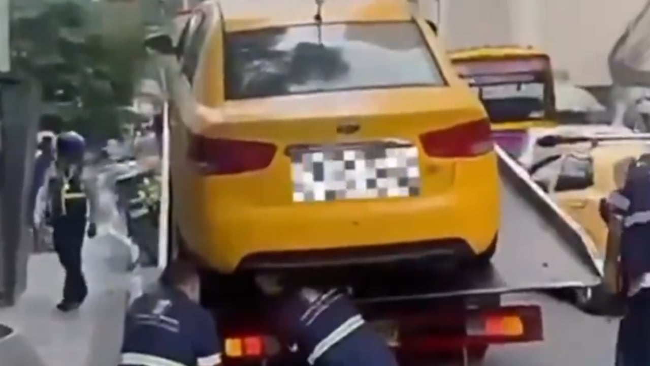 Se le impusieron cuatro multas al conductor del taxi.