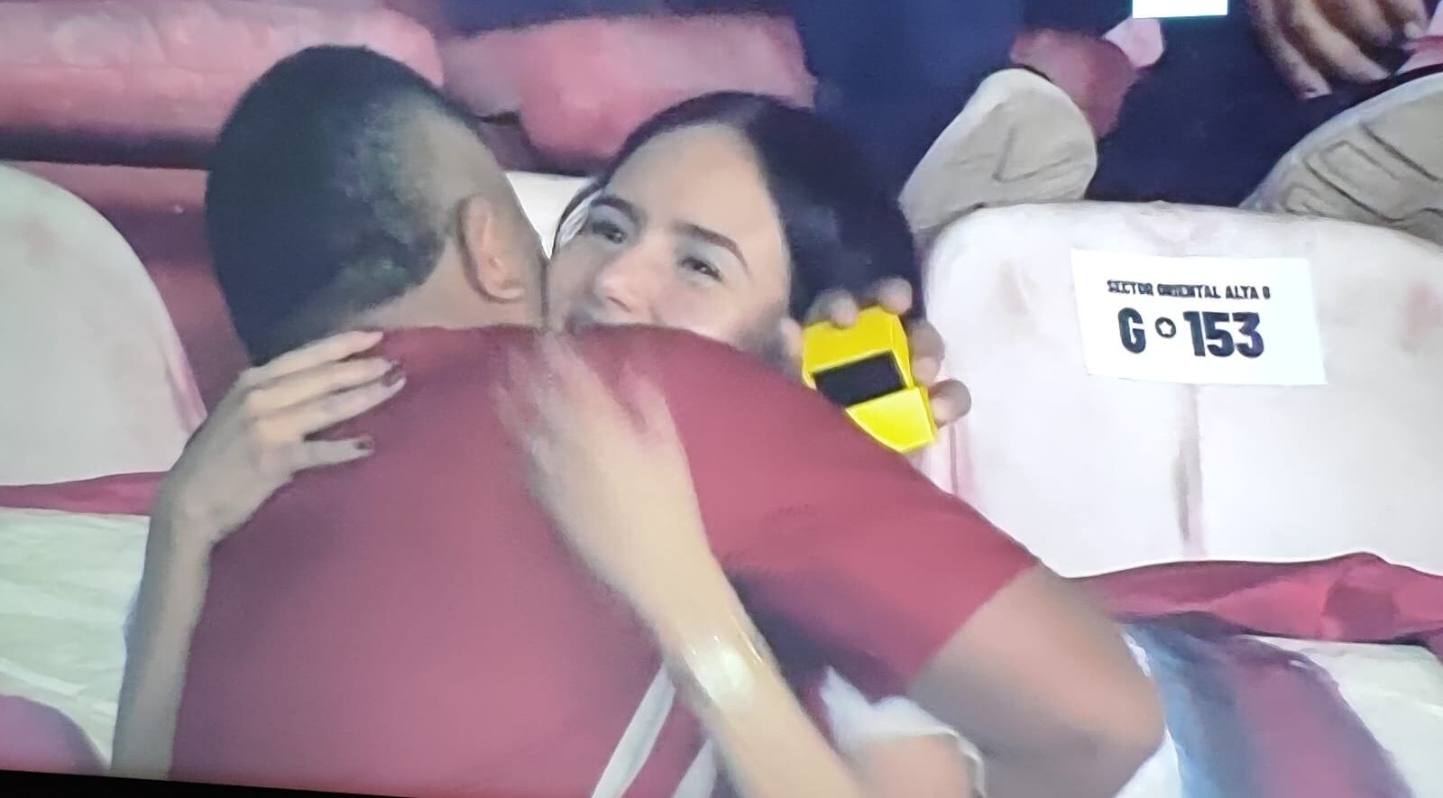 El hecho quedó captado en la grabación oficial del partido.