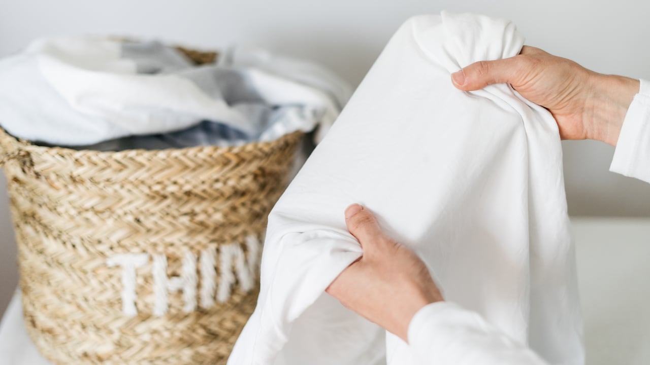Estos trucos ayudarán a eliminar las manchas de la ropa blanca de manera efectiva.
