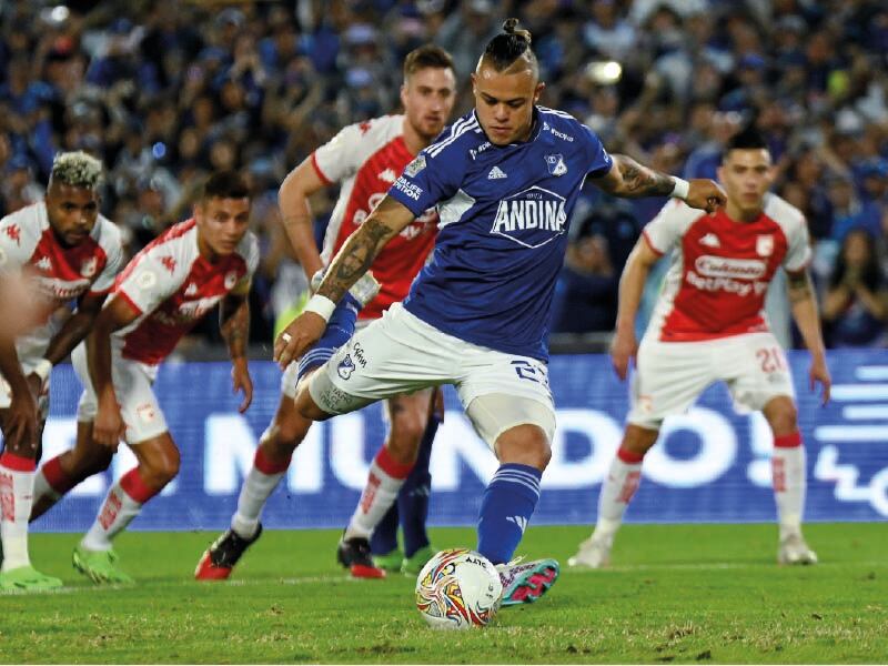 Leonardo Castro marcó de penal el único gol del partido