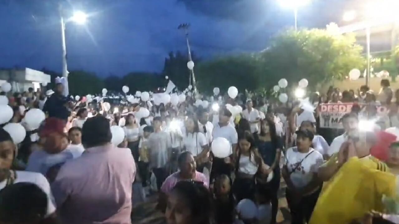 Multitudinaria marcha en Barrancas, La Guajira, para exigir la liberación del padre de Luis Díaz.