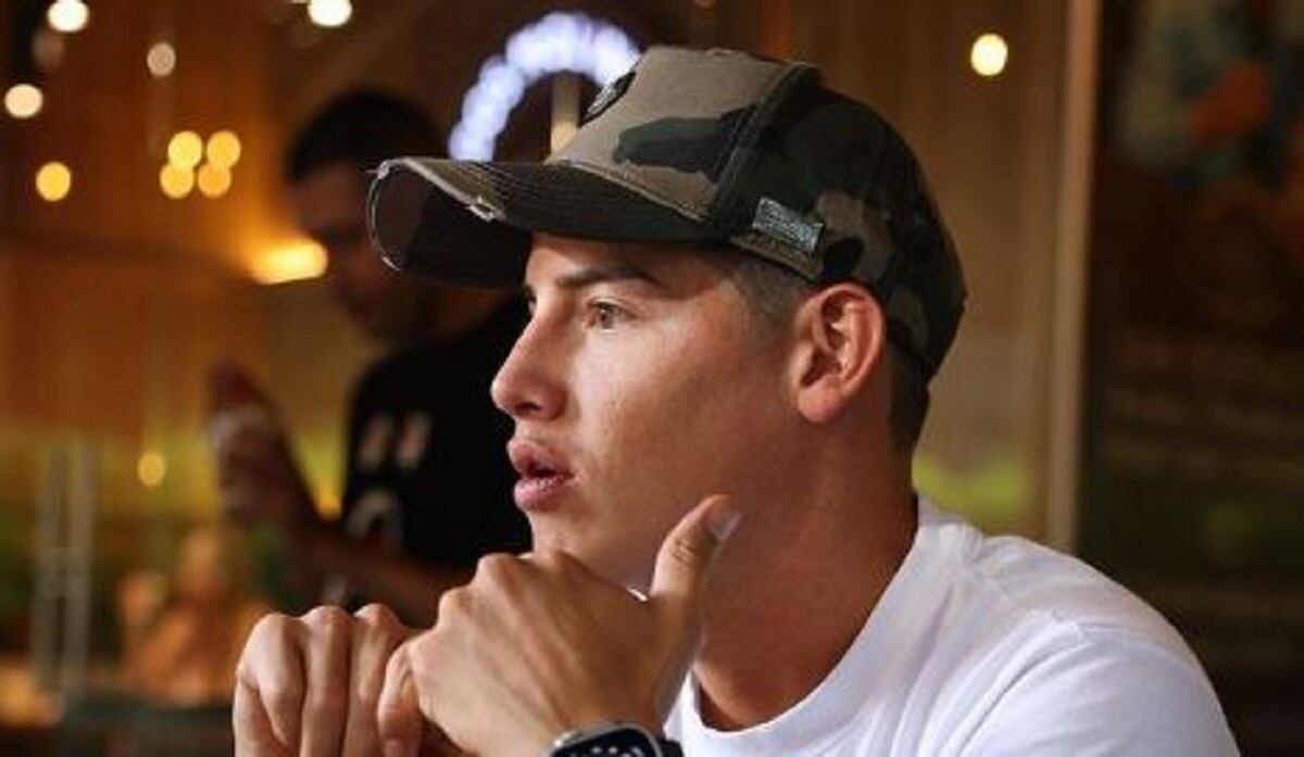 A James le recordaron su pasado en Brasil