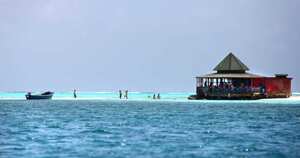 Providencia: para los amantes del mar y de la naturaleza, este sitio es perfecto, por su biodiversidad y la soledad. Existen varias opciones para disfrutar y hacer ecoturismo. Eso sí, hay que advertir que los costos pueden ser puede ser un poco altos por tema de transporte y alojamiento. Desde Bogotá, deberá preparar un presupuesto aproximado de $1’050.000 por tres o cuatro días.