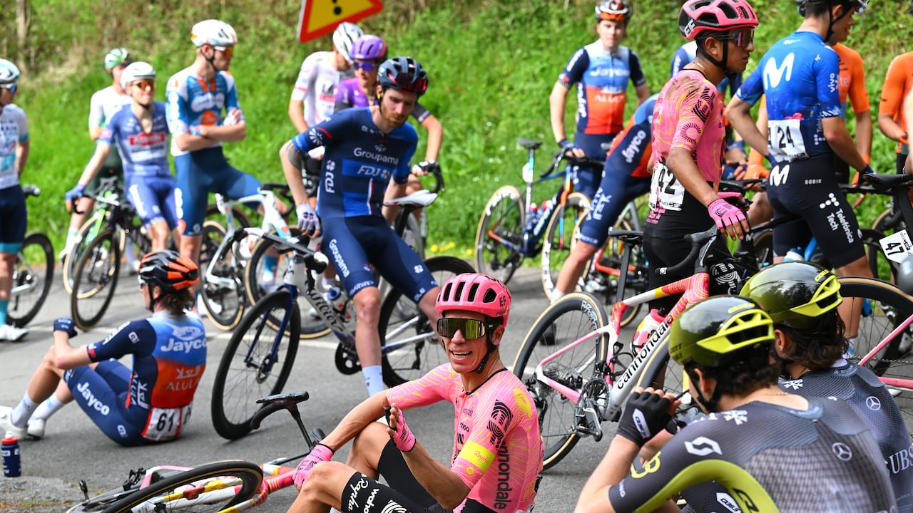 Rigoberto Urán durante el parón de este jueves en la etapa 4 de la Vuelta al País Vasco