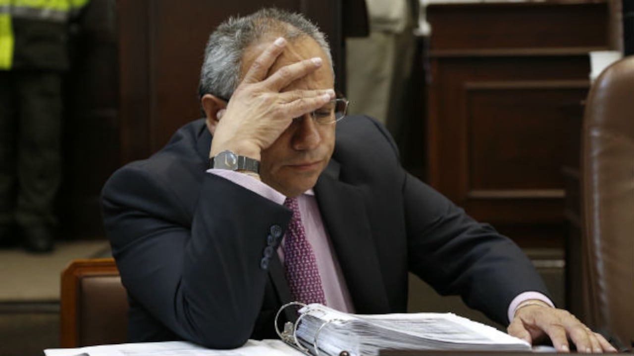 El gerente del Acueducto espera la decisón del alcalde Petro.