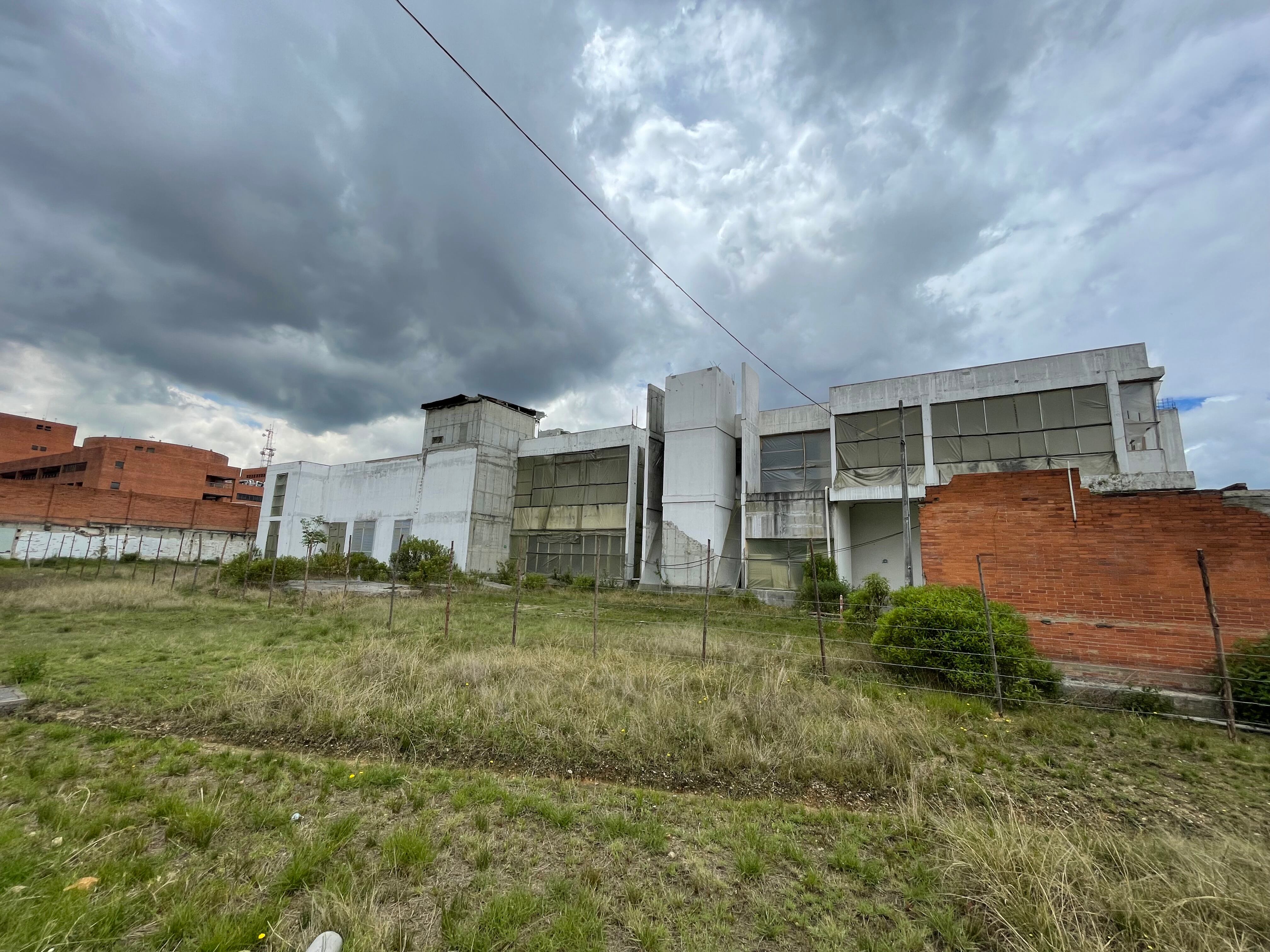 La construcción del Proyecto ‘Data Center Alma’ quedó inconclusa.