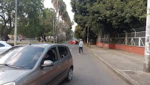 La Secretaria de Movilidad Distrital recomienda los siguientes desvíos: calle 13 con carrera 100 y calle 13 con carrera 83.