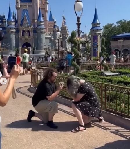 Lo que nadie esperaba fue que el hombre planeaba hacer exactamente lo mismo.