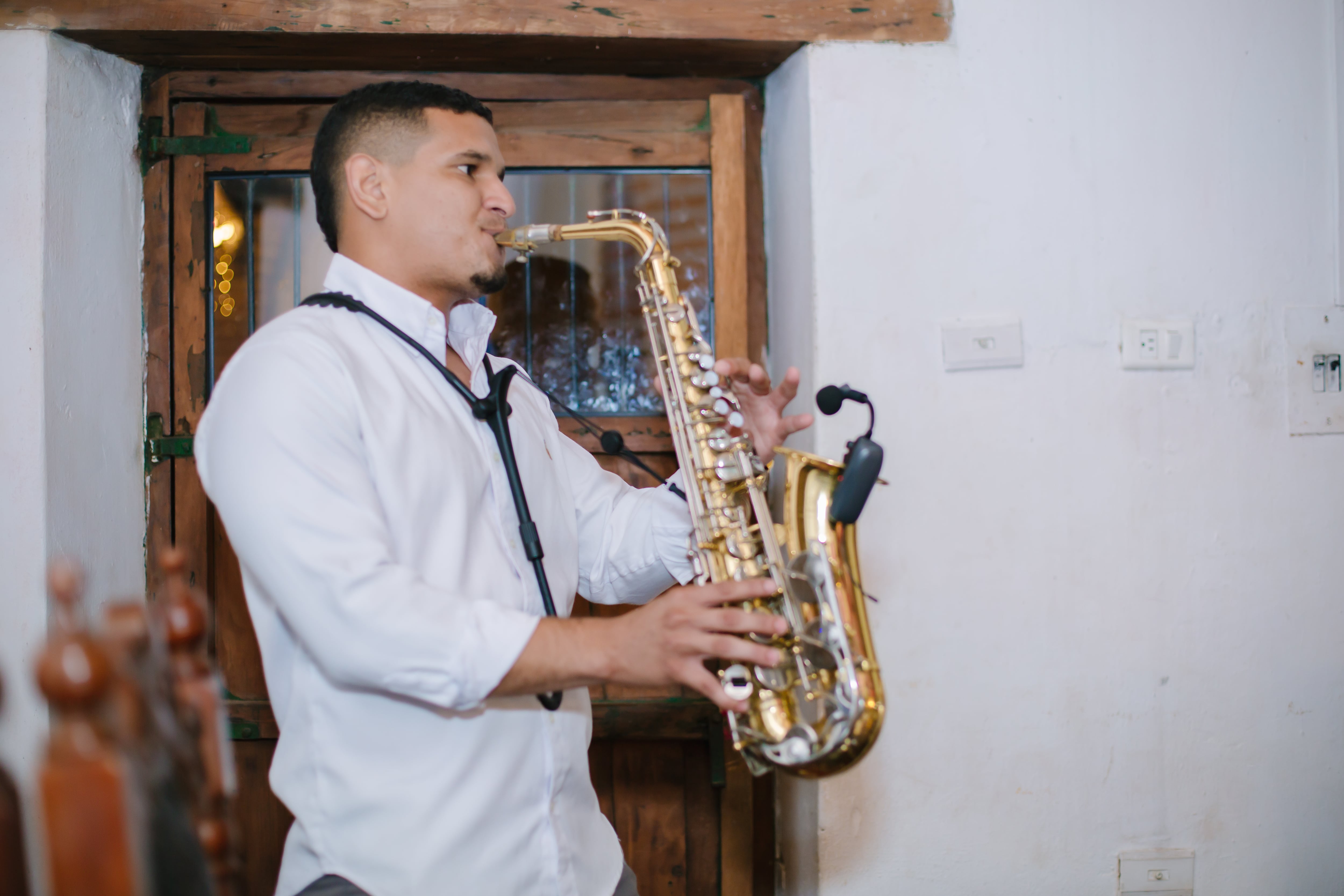 Wheimar Valencia Peña, saxofonista momposino y uno de los integreantes de La valerosa, una banda que ya acumula 22 galardones a nivel nacional.