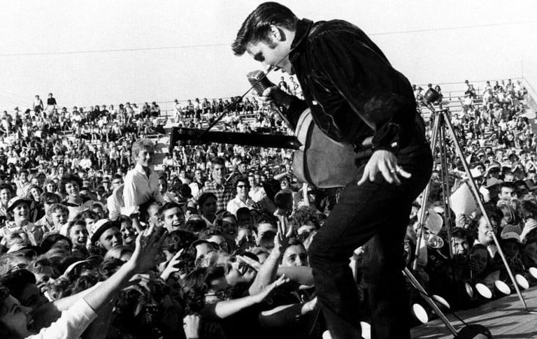 El Rey del Rock and Roll, Elvis Presley.