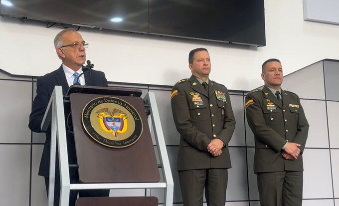 El ministro de Defensa, Iván Velásquez, posesionó al brigadier general Carlos Fernando Triana, como nuevo director de la Policía Nacional.