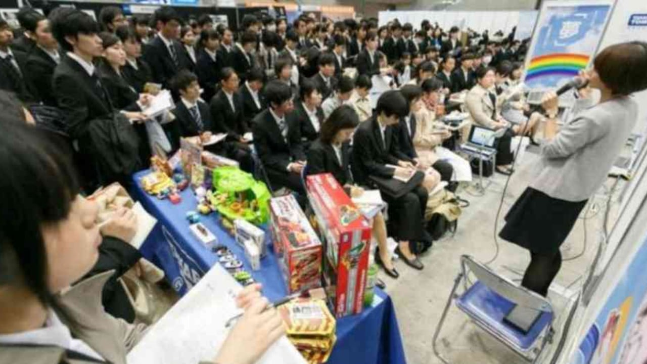 El "shukatsu", el estricto sistema para buscar trabajo en Japón al acabar la universidad