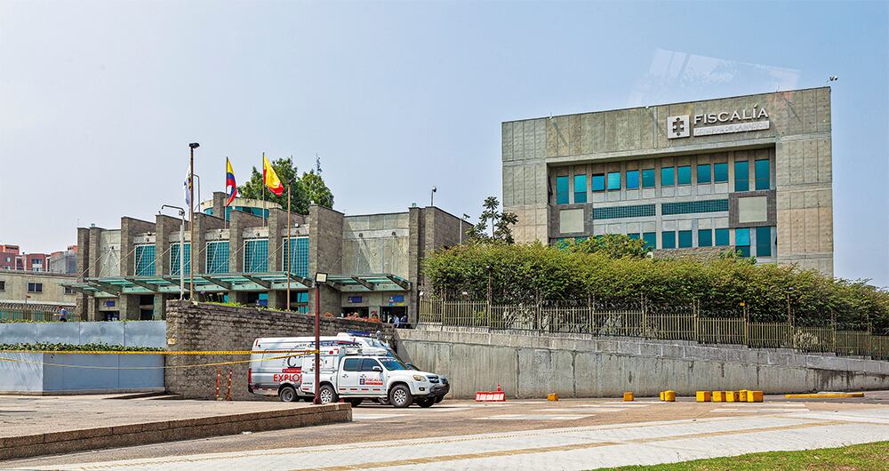 La Fiscalía abrió un concurso para proveer 4.000 cargos. La noticia implicaba la salida de funcionarios en provisionalidad que se habrían valido de justificaciones falsas para atornillarse.