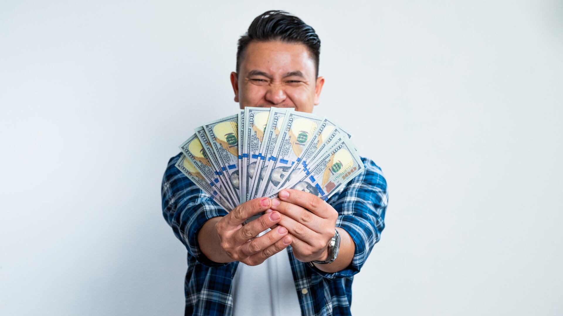 Jugar la lotería es el pasatiempo favorito de muchas personas.