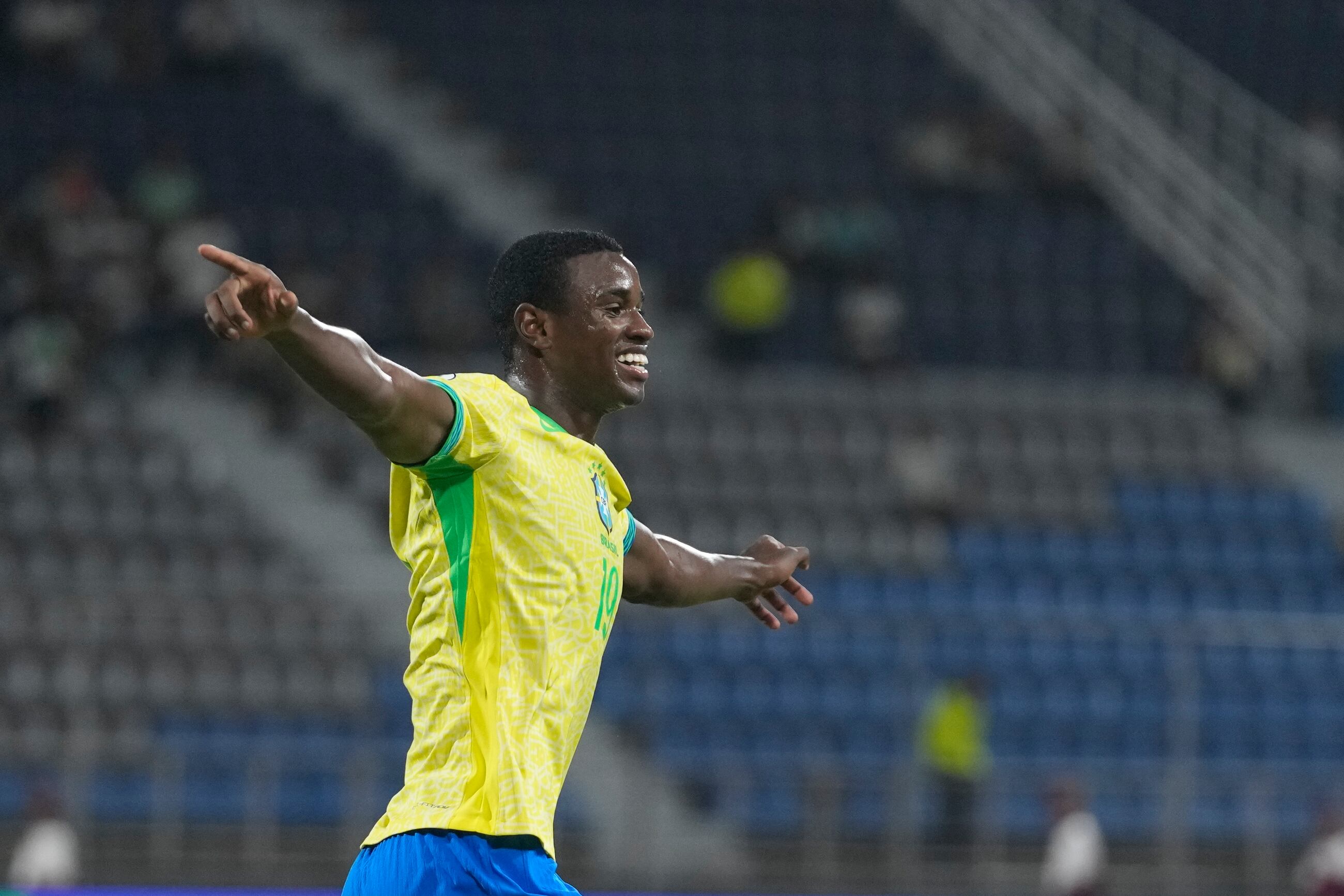 Ricardo Mathias complicó a Argentina, marcando lo que sería el tercer tanto.