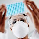 La presencia de mujeres en cargos directivos de la industria farmacéutica ha aumentado en las últimas décadas de manera significativa