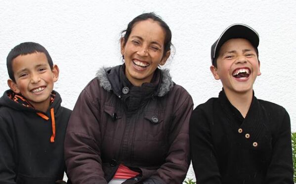 Familia youtuber recibe 30 millones de pesos para su casa nueva