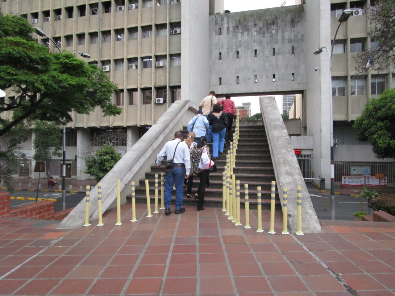 Utilice las escaleras en su casa y en el sitio de trabajo
