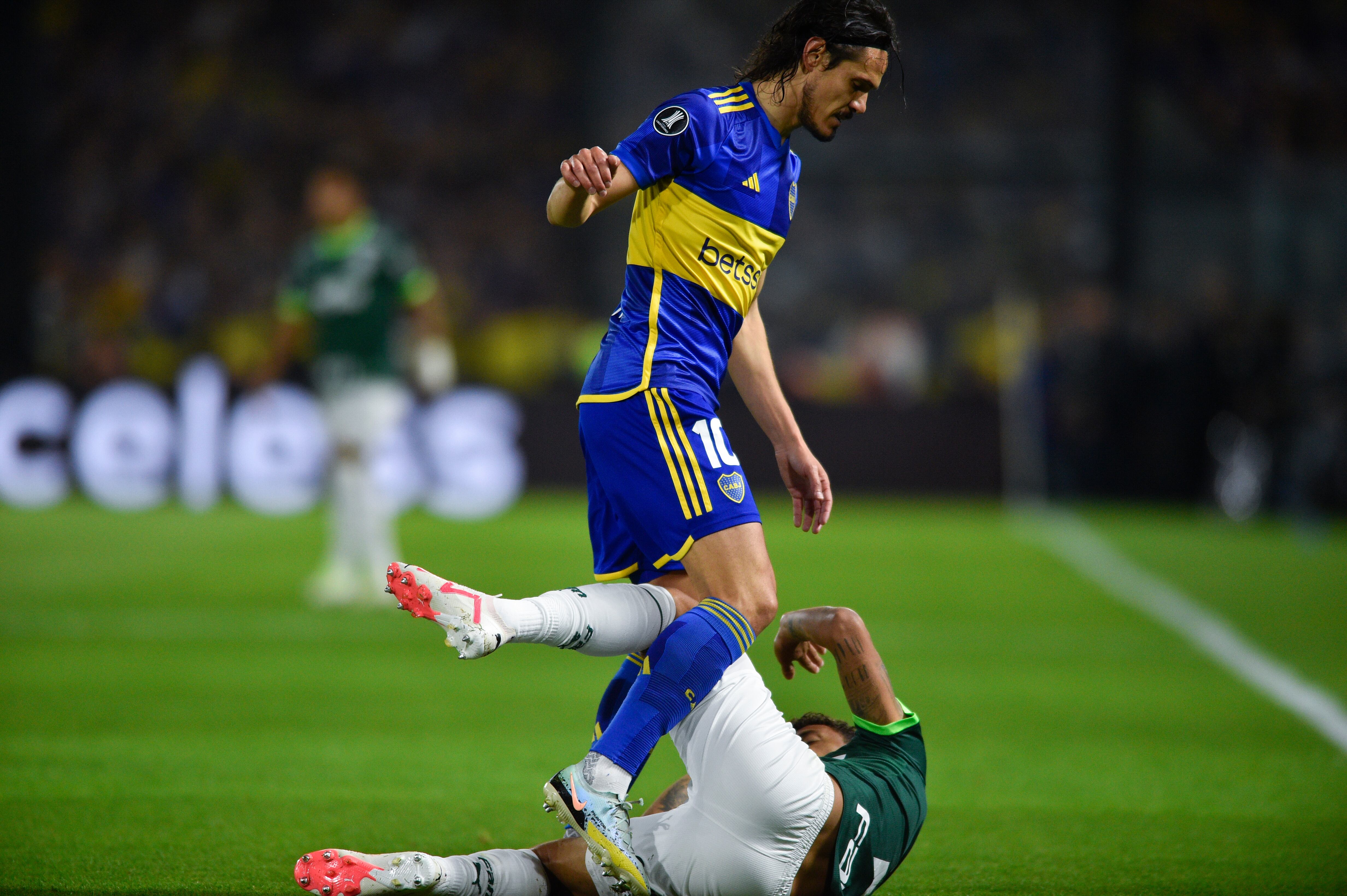 Cavani en el partido de ida de las semifinales de la Copa Libertadores 2023 entre Boca Juniors y Palmeiras