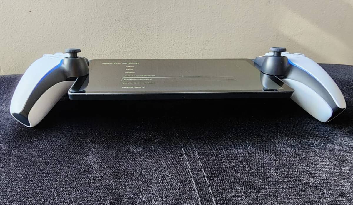 La PS portal ofrece cerca de 6 a 7 horas de juego contínuo.