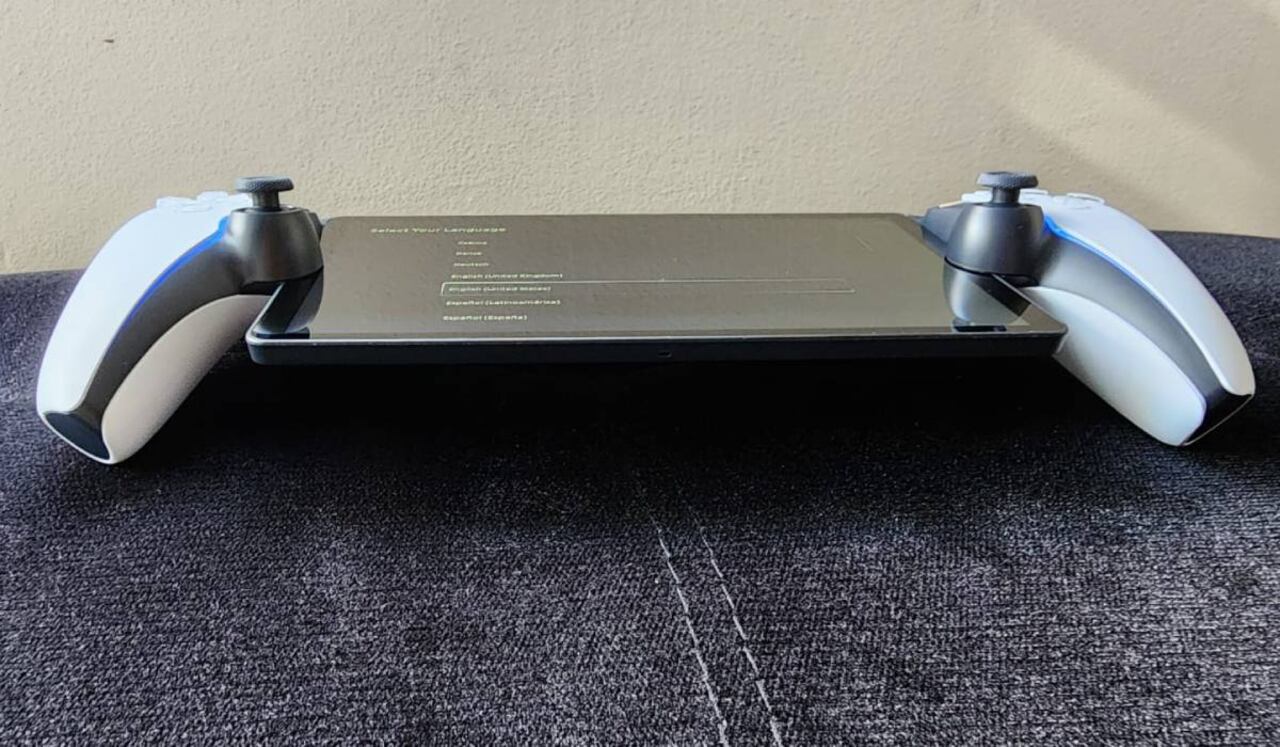 La PS portal ofrece cerca de 6 a 7 horas de juego contínuo.