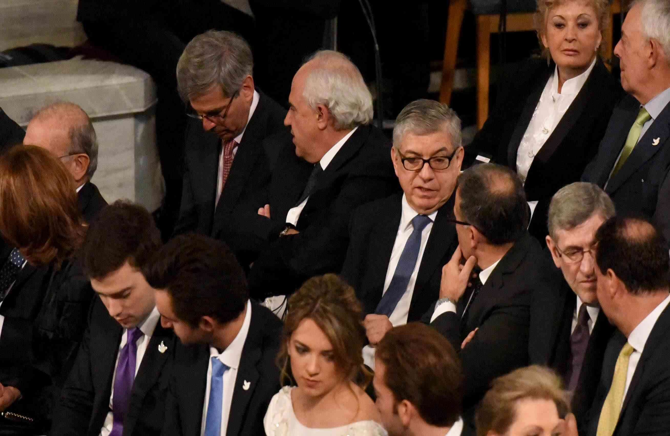 A sus espaldas. Los expresidentes Ernesto Samper y César Gaviria 