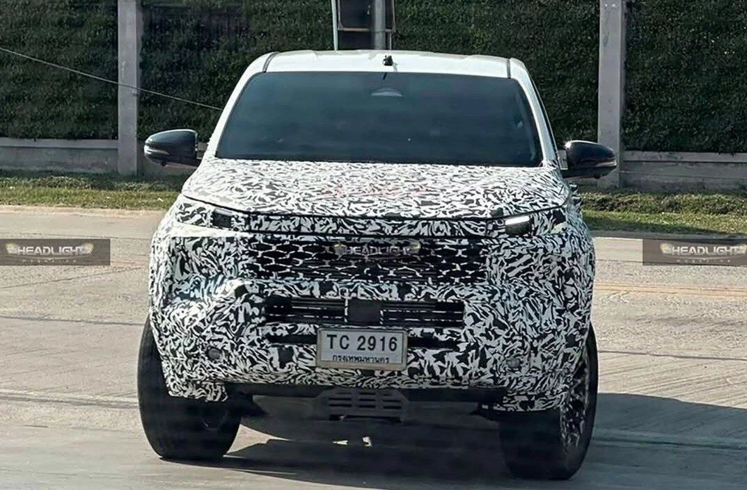 La nueva Toyota Hilux llegaría a las vitrinas en 2026