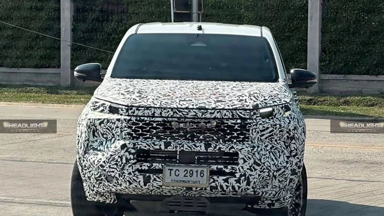 La nueva Toyota Hilux llegaría a las vitrinas en 2026