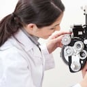 6. Optómetra: Especialistas en salud visual, son las encargadas de los exámenes de visión y el diagnóstico de problemas visuales. Porcentaje de mujeres: 55%. Ingreso promedio anual: USD$109.000.