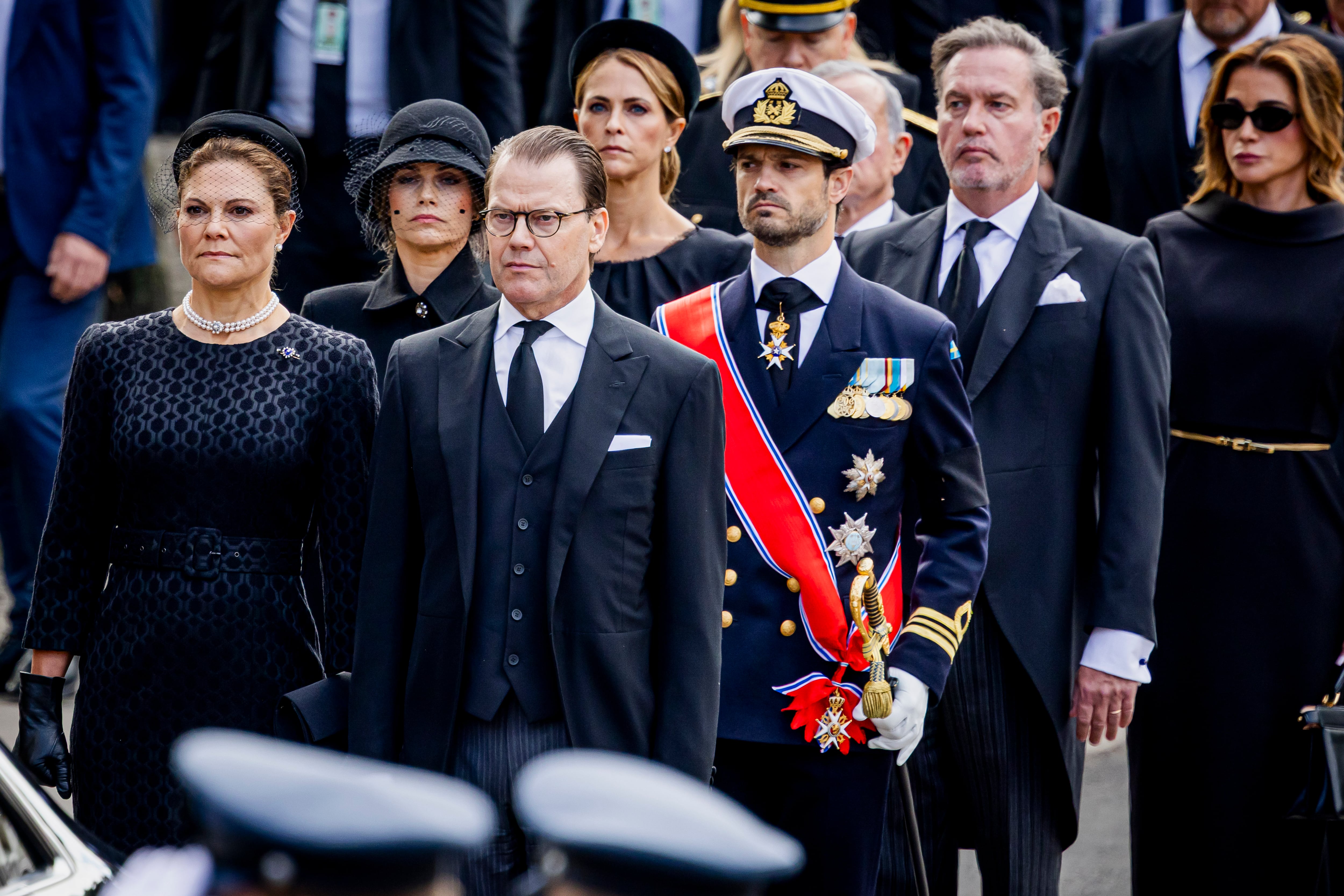 De Suecia llegaron la princesa heredera Victoria de Suecia, su esposo, el príncipe Daniel; la princesa Sofía, el príncipe Carlos Felipe; la princesa Magdalena y su esposo, Chris O’Neill.