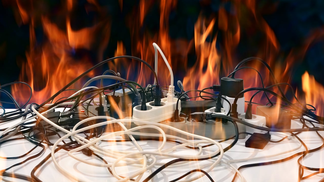 Las extensiones eléctricas de baja calidad pueden causar accidentes.