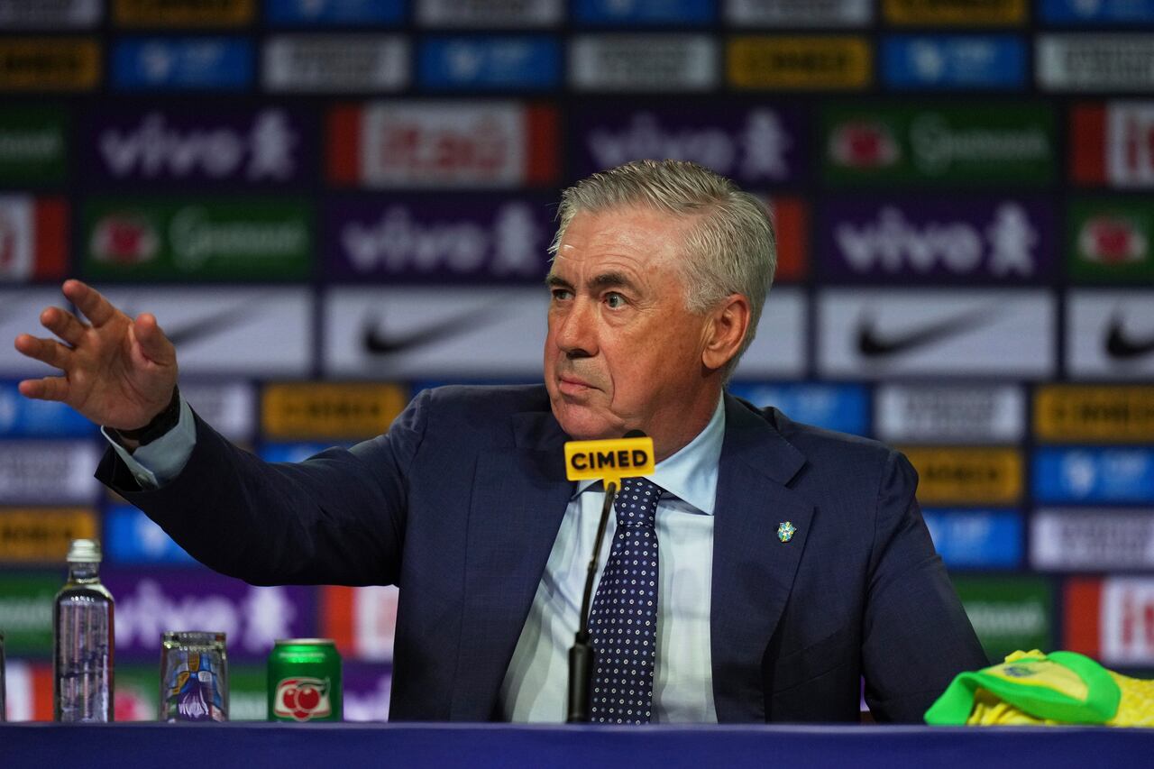 Brazil's new national soccer team head coach Carlo Ancelotti attends a news conference to announce the players who will compete in the World Cup qualifiers against Ecuador and Paraguay, in Rio de Janeiro, Monday, May 26, 2025. (AP Photo/Silvia Izquierdo)