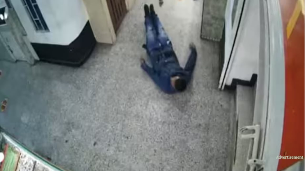 Una cámara de seguridad registró los momentos de terror en el lugar.