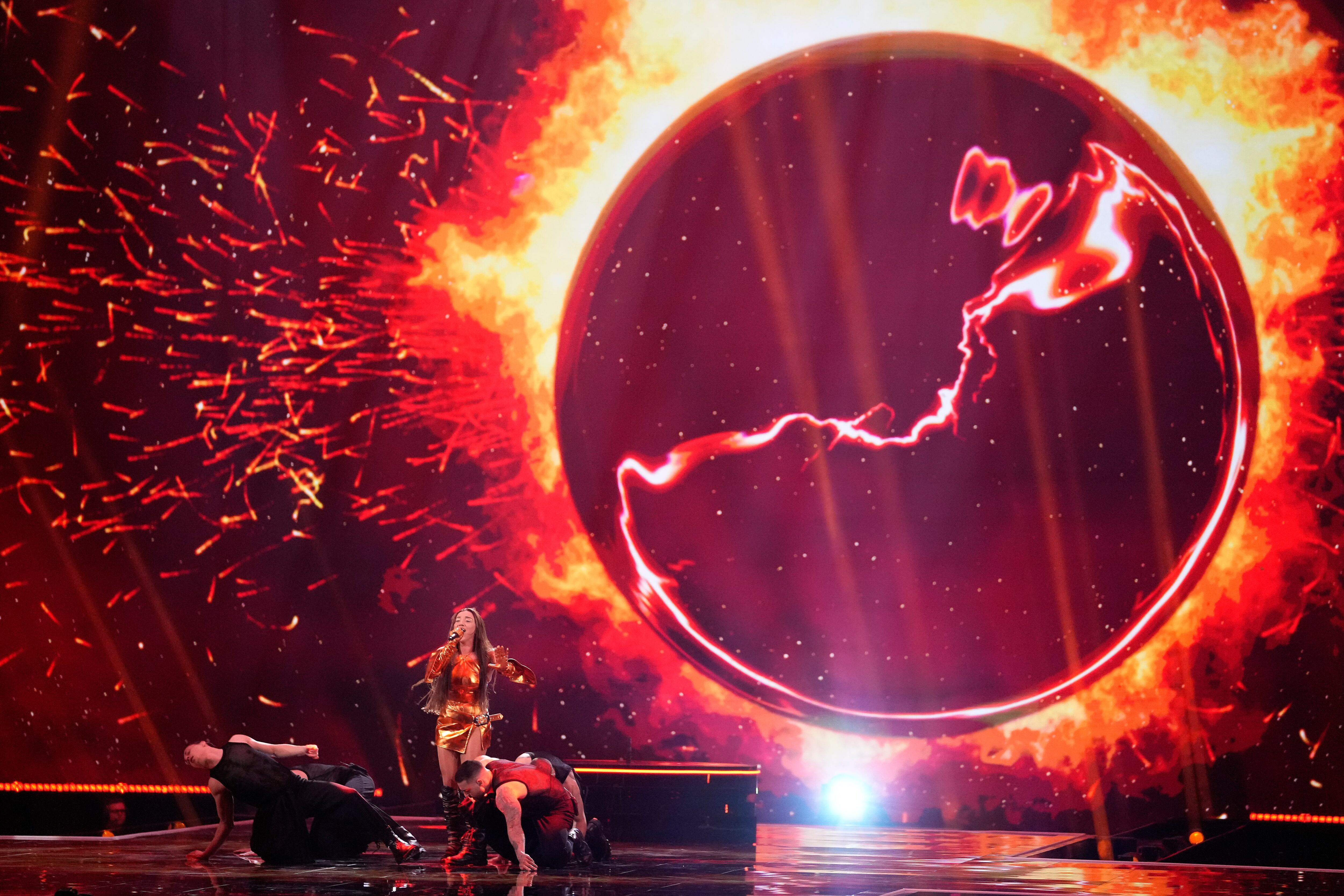 Entre los 15 artistas que actuarán el  se encuentran el cantante y compositor croata Baby Lasagna, cuyo contagioso número electro “Rim Tim Tagi Dim” es el actual favorito para ganar, y el dúo ucraniano Alyona Alyona y Jerry Heil, que enarbolan la bandera de su nación golpeada por la guerra con el himno “Teresa & Maria”.