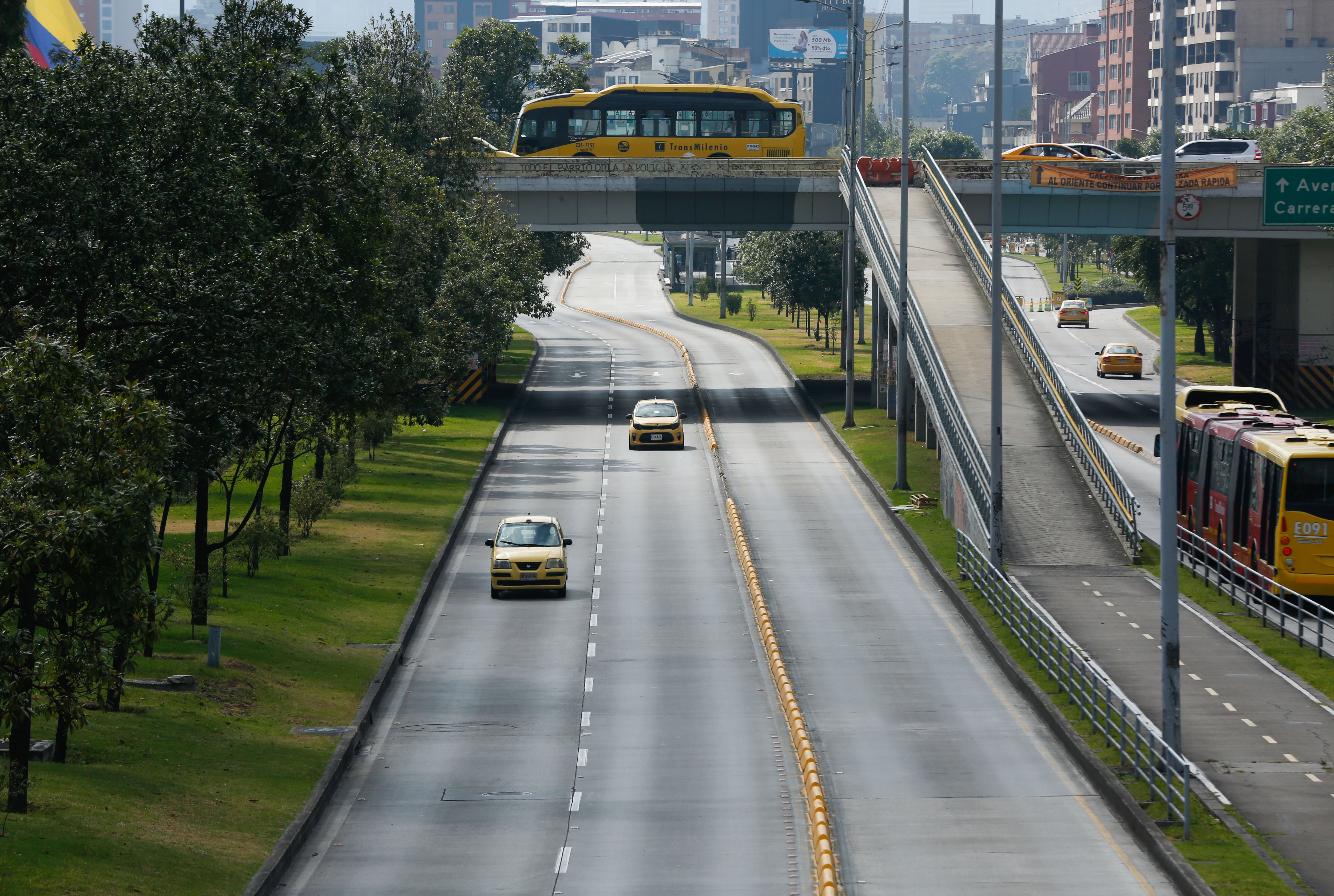 Patinetas, bicicletas, trafico suave