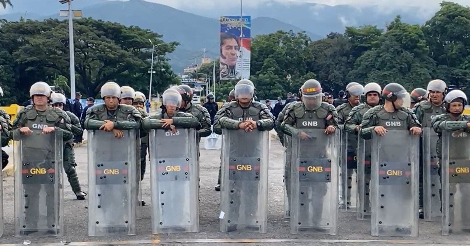 El panorama en la frontera entre Colombia y Venezuela se mantiene tenso y desolado