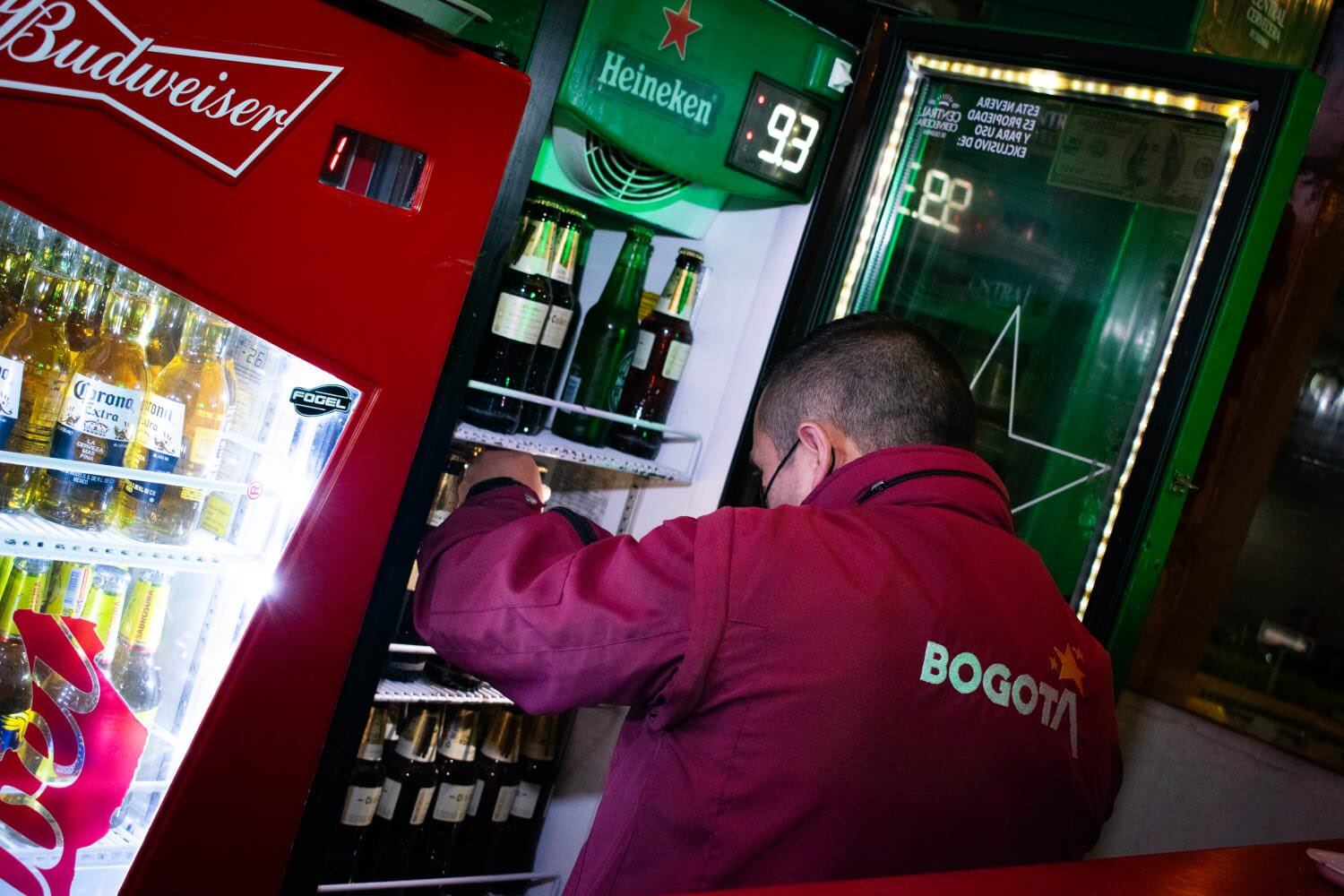 Intervención en negocios fachadas.