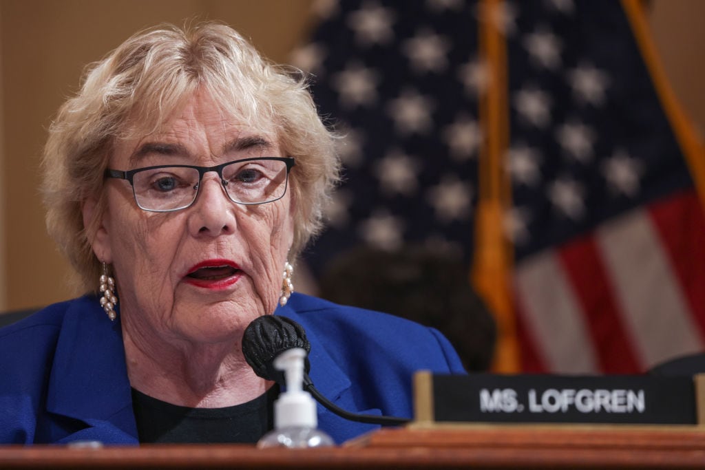 La voz de Zoe Lofgren resonó con dureza en el Congreso.