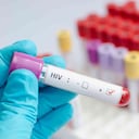 Noticias del día: fármacos contra el VIH no son eficaces para tratar coronavirus