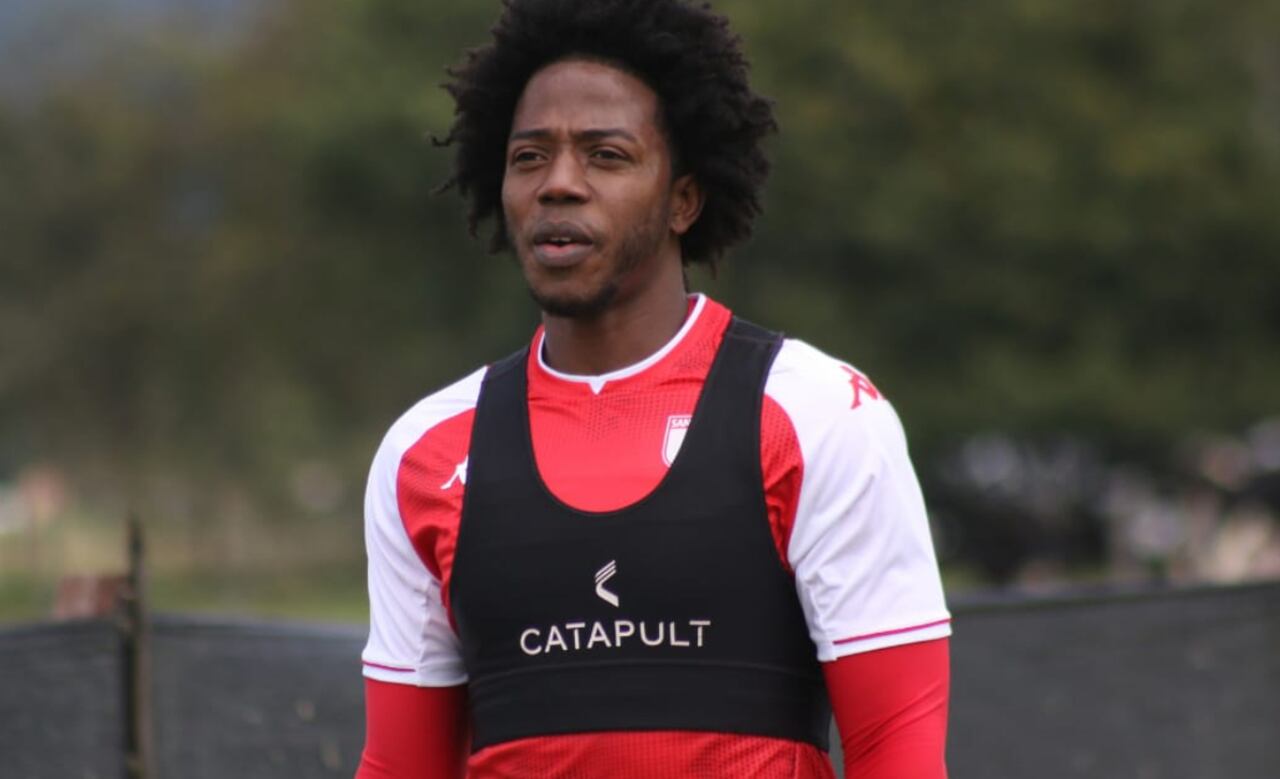 Carlos Sánchez en la sede deportiva del cuadro cardenal