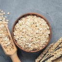 La avena contiene fibra soluble, la cual es rica en lipoproteína y nos permite reducir la densidad del LDL (colesterol malo). Imagen: Getty Images