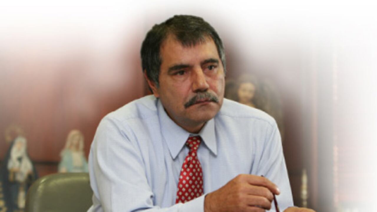 El ex ministro de Transporte Andrés Uriel Gallego defiende la ley que permitió las adiciones y prórrogas, que él calcula en 6,5 billones de pesos. Asegura que con esta norma se cerró un limbo jurídico que había en la materia.