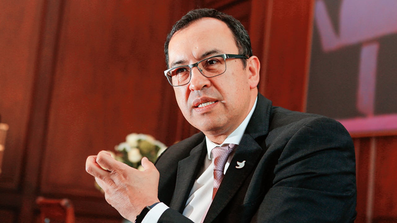 Alfonso Prada es jefe de debate de Petro Foto: Daniel Reina