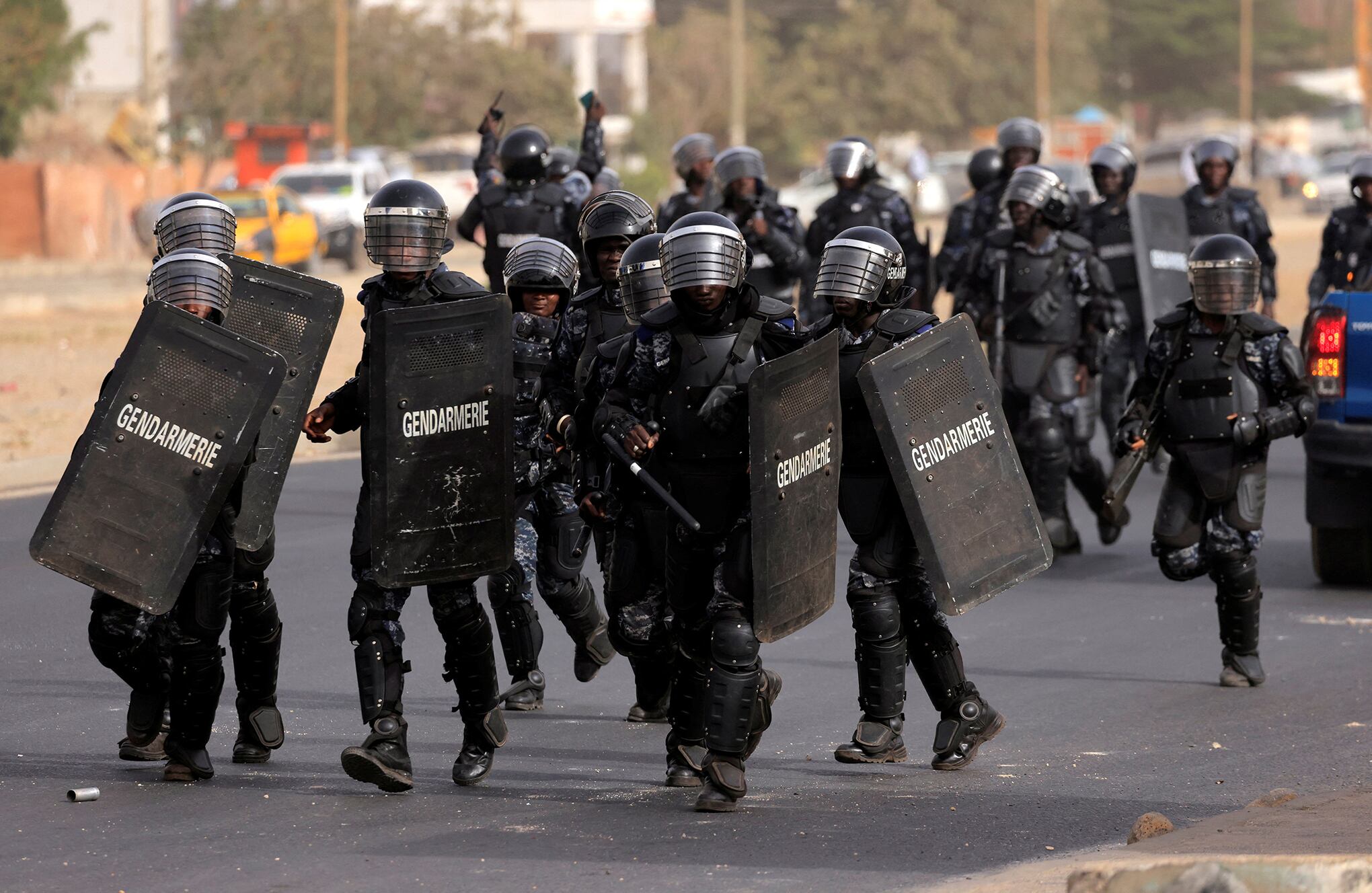 En imágenes : fuertes disturbios en llevan acabo en Senegal