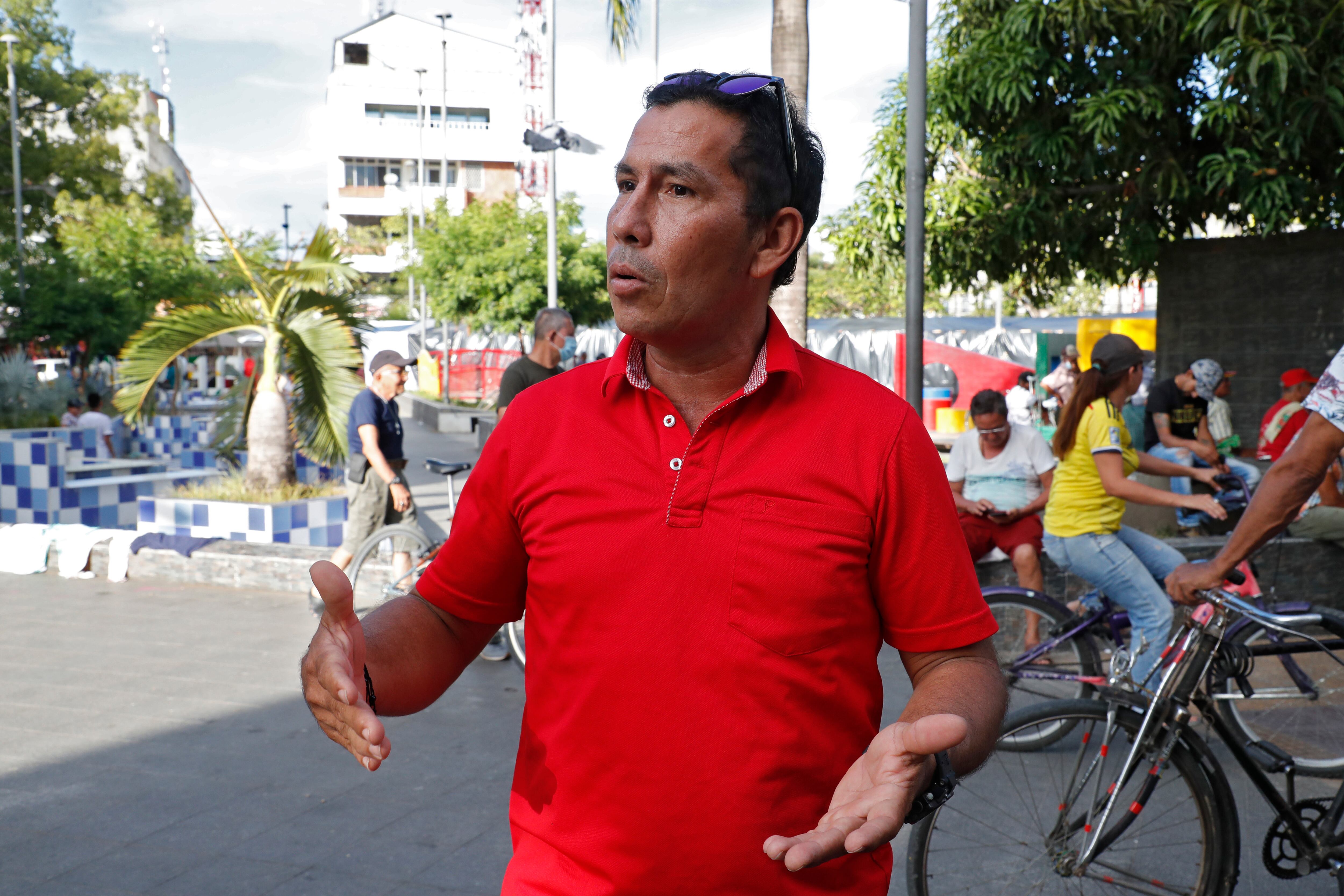 Avanzan las investigaciones en el municipio de El Espinal, Tolima, para esclarecer las causas del desplome de ocho palcos en la plaza de toros Gilberto Charry en las corralejas de las fiestas de San Pedro
Junio 29 del 2022
Foto Guillermo Torres Reina / Semana