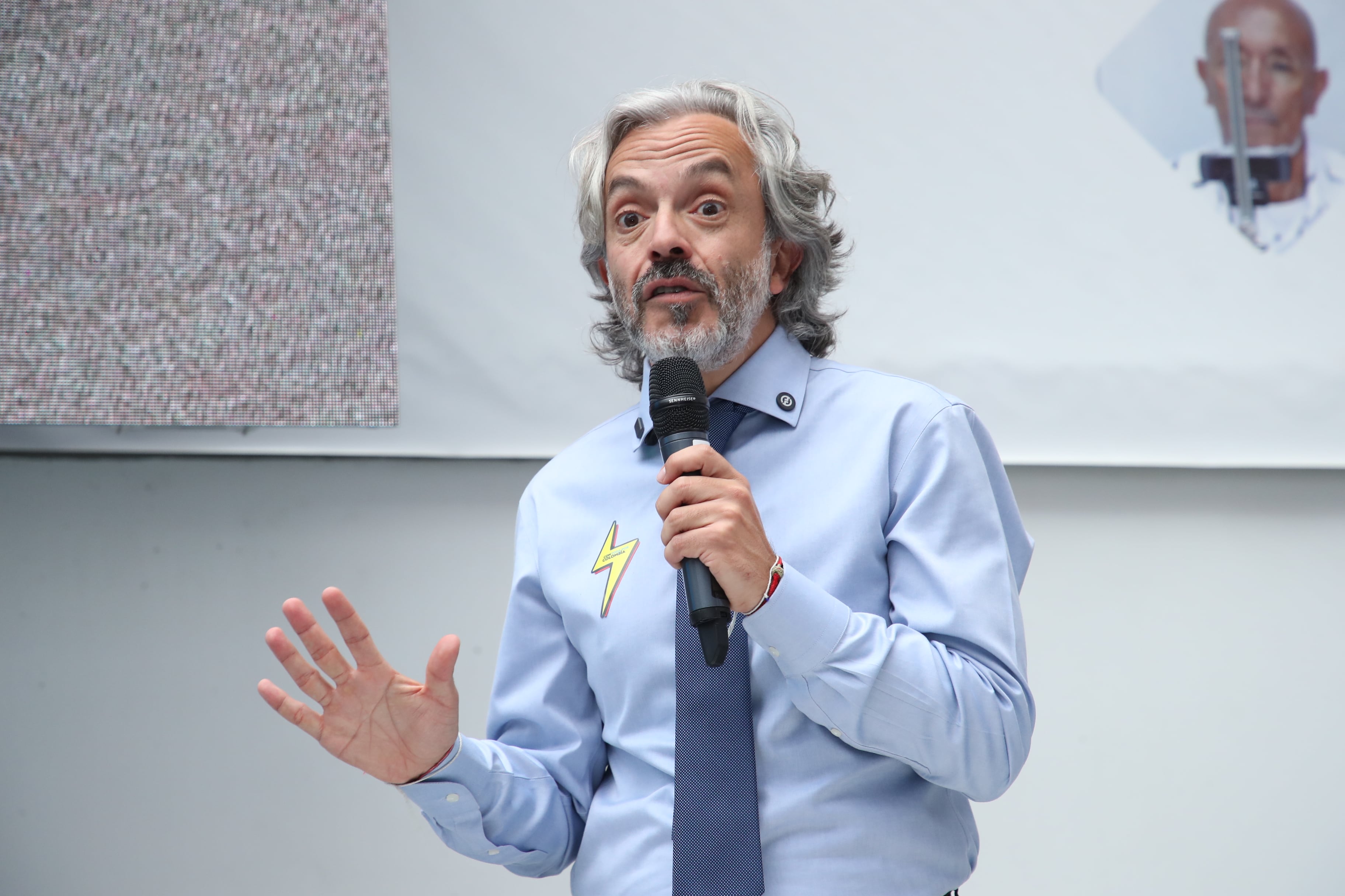 Inscripción del comité para promover a Juan Daniel Oviedo a la presidencia