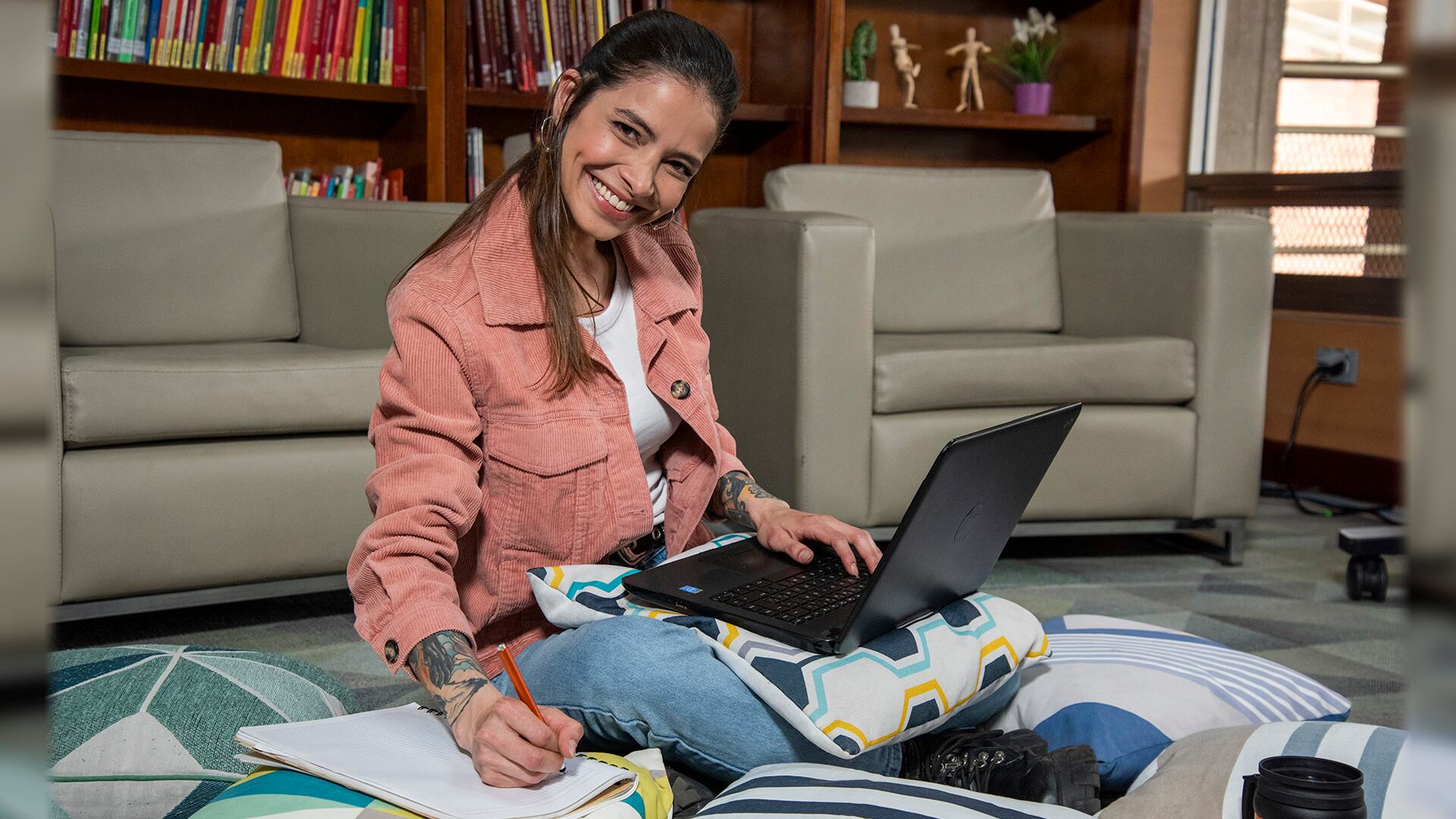 La investigación del MinTIC concluyó que cada uno de los colaboradores pudo ahorrar cerca de 350.000 pesos mensuales con el trabajo virtual.