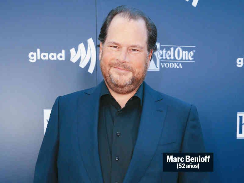 Bloomberg resalta la visión del CEO de Salesforce.com a dos niveles. Primero, aplaude que en 1999, mucho antes de que la computación en la nube (cloud computing) fuera una realidad, Benioff vio el software no como un producto, sino como  un servicio que se distribuye mejor por internet. Segundo, ha utilizado el peso de su compañía para causas humanitarias. Como ejemplo, Bloomberg cita el caso del estado de Indiana, que se vio obligado a retroceder en una ley discriminatoria contra la comunidad LGBTI aprobada en 2015, cuando Benioff amenazó con cancelar sus programas y desplazamientos.